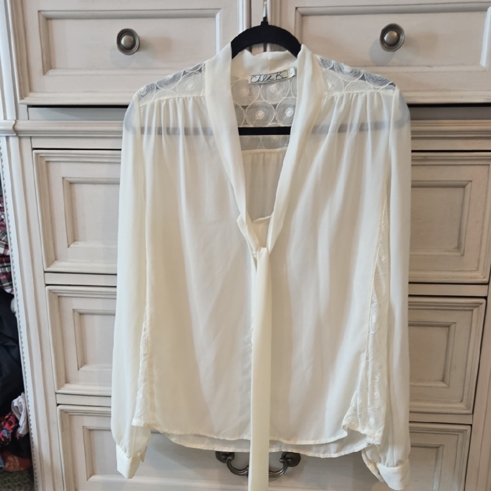 Elegant Cream Women's Blouse